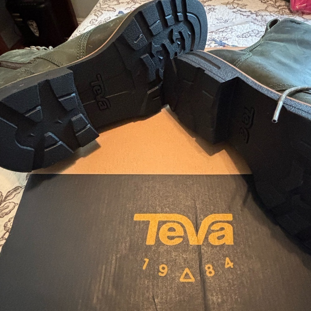 Teva Rowena Lace Up Boots 9.5 - Picture 5 of 6